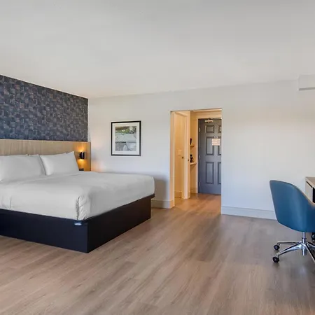 Best Western Byron Center-3
