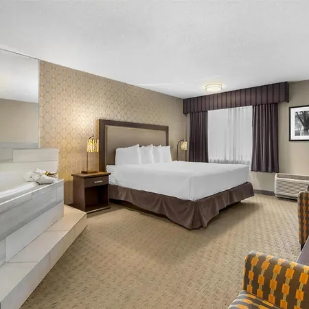 Best Western Plus Country Meadows Inn-3