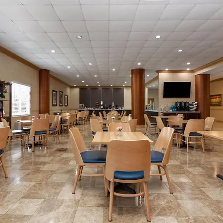 Hawthorn Extended Stay By Wyndham West Palm Beach Airport-3
