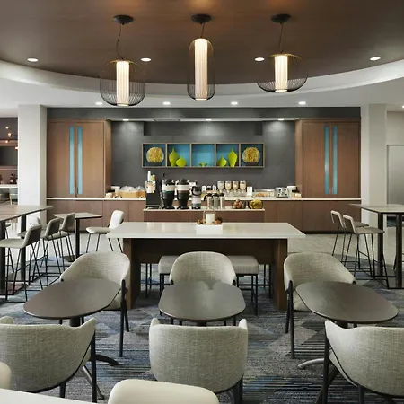 Springhill Suites By Marriott Wichita Airport-3