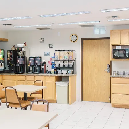 Lavissh Inn And Suites-3