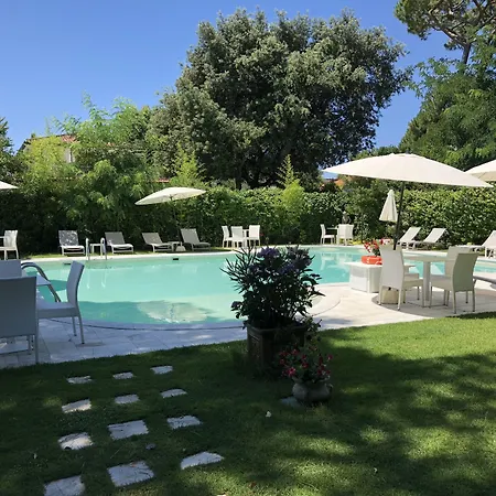 Jr Resort Logos Forte Dei Marmi-2