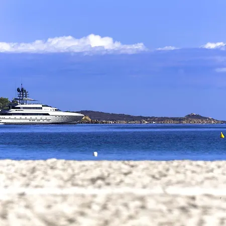 Colonna Beach Hotel Marinella-3
