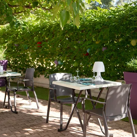 Kyriad Hotel Lyon Givors-3