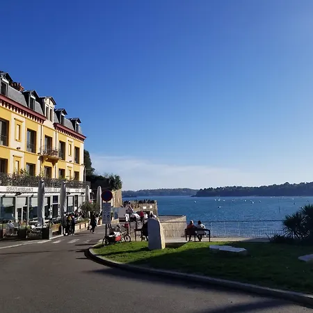 Hotel De La Vallee-2