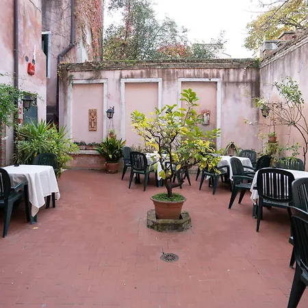 Hotel Tivoli-3