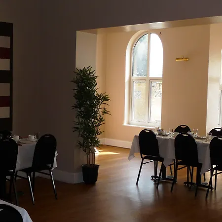 Esplanade Hotel - Clacton On Sea, Beachfront Hotel By Oyo-2