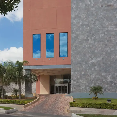 Best Western Plus Nuevo Laredo Inn & Suites-2