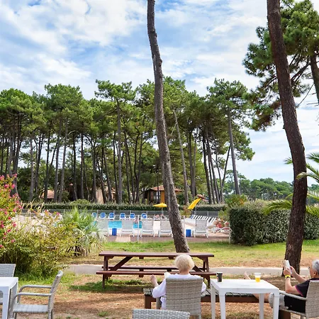 Sowell Family Pignada Plage-3