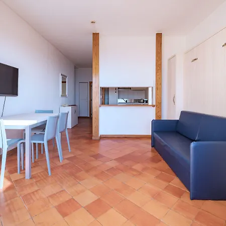 Meia Praia Lagos - Beach Club Apartments-2