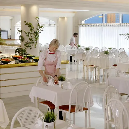 Augusta Club & Spa - Adults Only-3