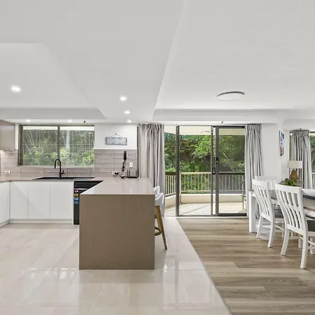 Gemini Court Holiday Apartments-2