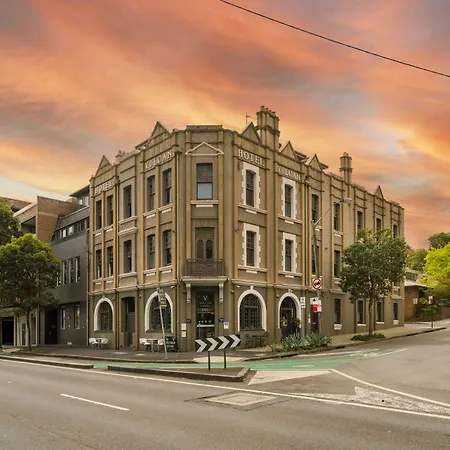 Vulcan Hotel Sydney-3