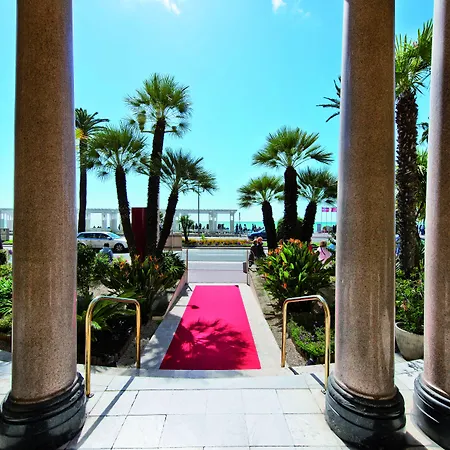 Hotel Le Royal Promenade Des Anglais-3