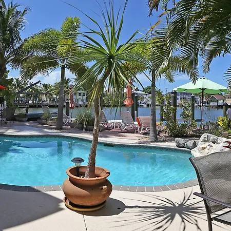 Manatee Bay Inn-3