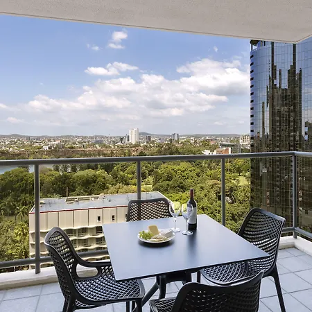 Oaks Brisbane On Margaret Suites-2
