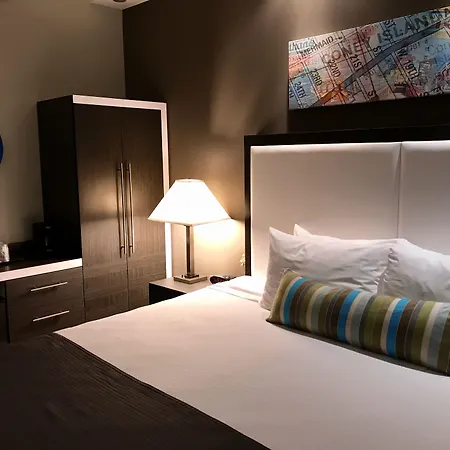 Best Western Plus Brooklyn Bay Hotel-3