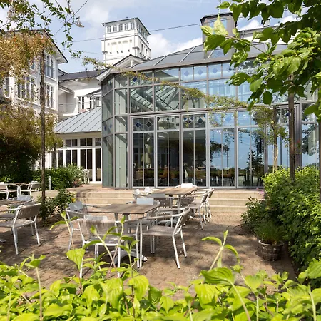 Vju Hotel Rügen-3