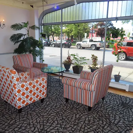 St Charles Hotel Downtown Hudson-3
