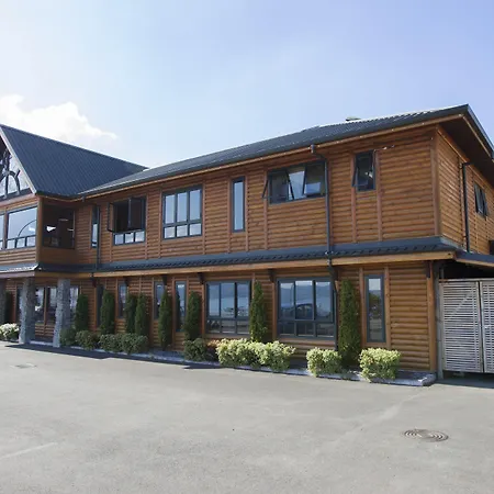Lakefront Lodge Taupo-2
