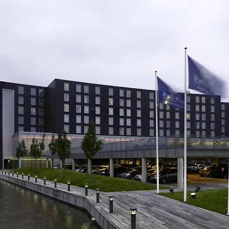Park Plaza Amsterdam Airport-3