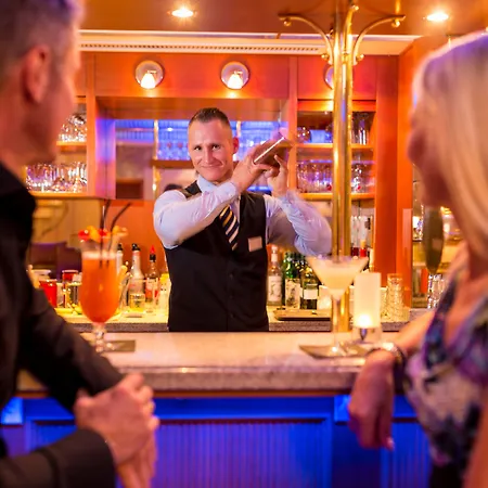 Hotel Kleine Strandburg - Adults Only-3