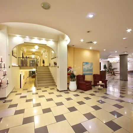 Ulisse Deluxe Hostel-2