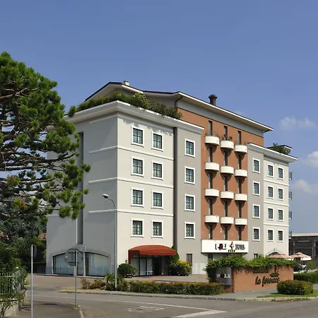 Poli Hotel-2
