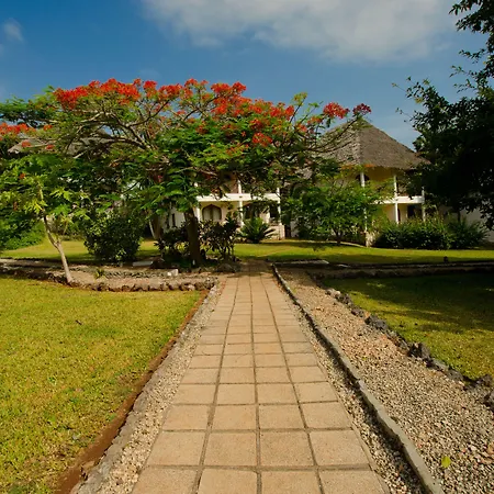 Bluebay Beach Resort & Spa-3