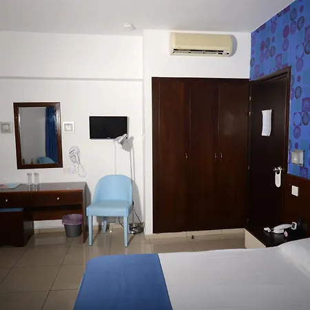 Les Palmiers Beach Boutique Hotel & Luxury Apartments-3