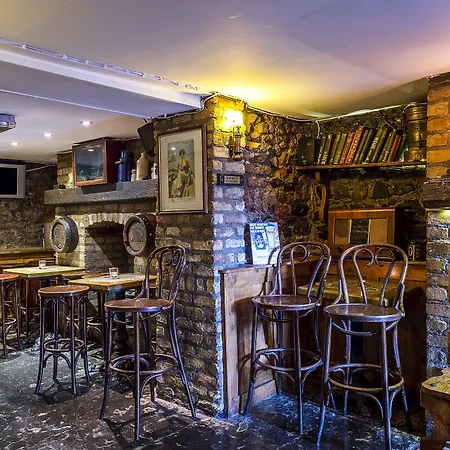 Uppercross House Hotel-2