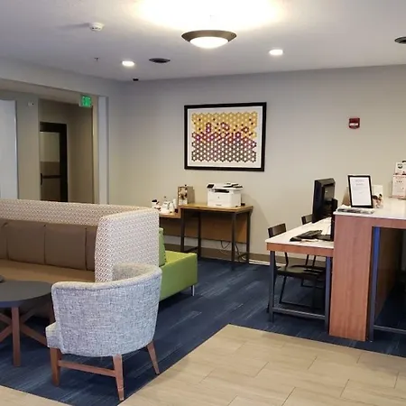 Holiday Inn Express & Suites Lincoln Airport By Ihg-2