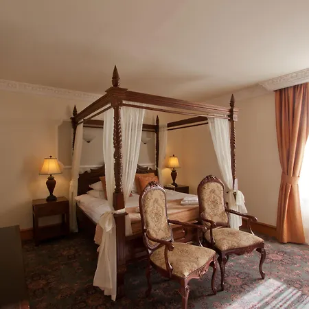 Duke Of Gordon Hotel-2