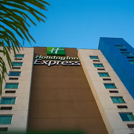 Holiday Inn Express Saltillo Zona Aeropuerto By Ihg-3