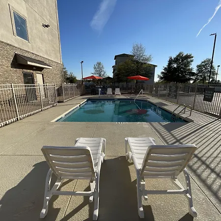 La Quinta Inn & Suites By Wyndham Augusta Fort Eisenhower-3