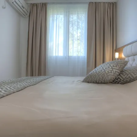 Hotel Adrovic-3