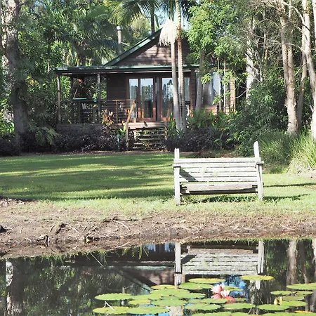 Lake Weyba Cottages Noosa-2