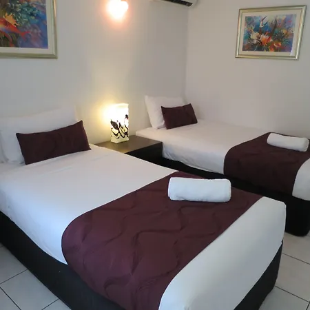 Roydon Beachfront Apartments-3
