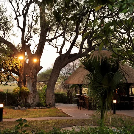 Cresta Riley'S Hotel-3