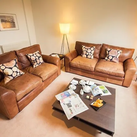 Eslington Manor-2