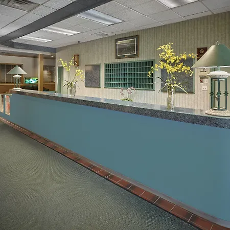 Crestwood Hotel-2