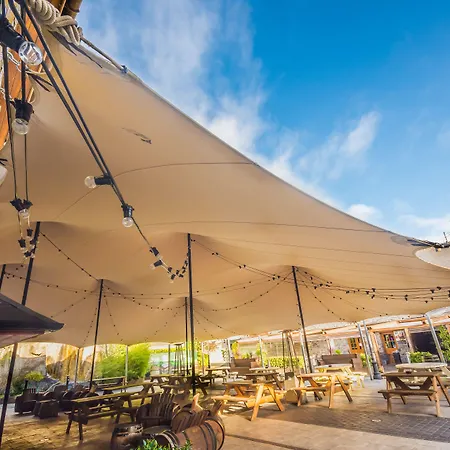 Court Yard Hotel-3