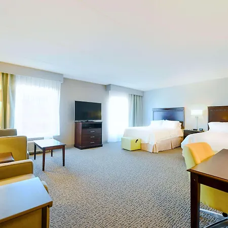 Hampton Inn & Suites Smithfield-3