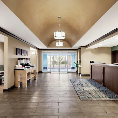 Hampton Inn & Suites Brunswick-3