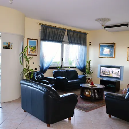 Villa Gaia Hotel-3
