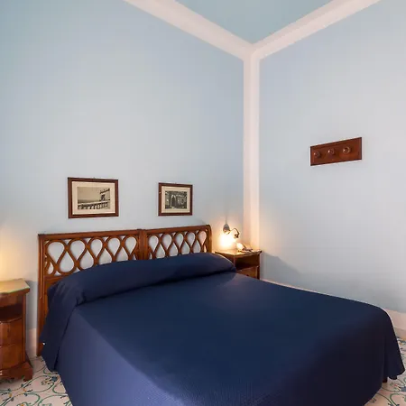Hotel Mignon Meuble-3