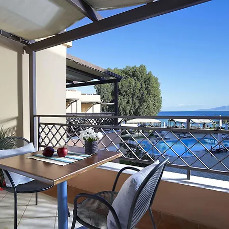 Avantis Suites Hotel-3
