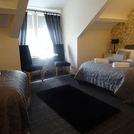Elmswood Guest House-3