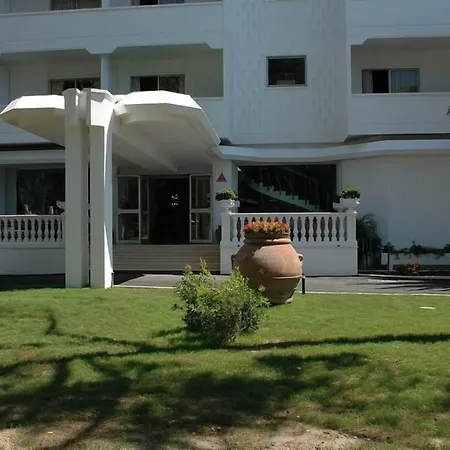 Domizia Palace Hotel-2