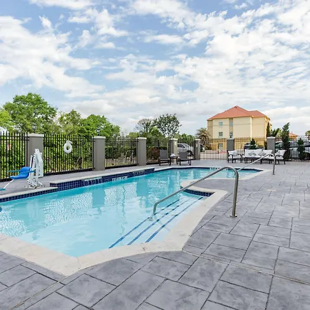 Holiday Inn Express Houston-Alvin By Ihg-2